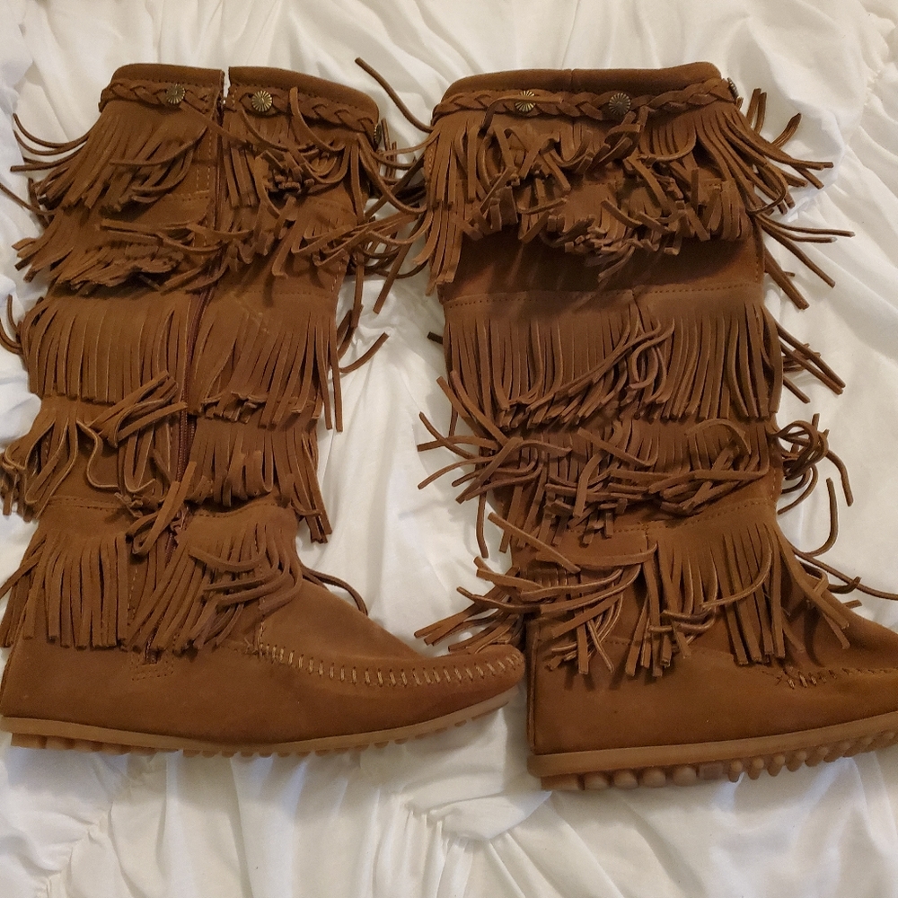 Minnetonka Women's Boots